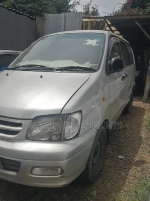 Toyota Noah 2.0 FWD (8 Seater) 2001 Silver