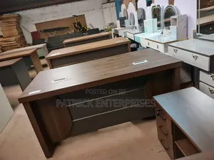 Executive Imported Modern Office Desk 1.6 Mtrs