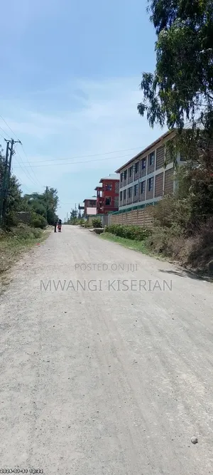 Plots in Kiserian 700mts From Tarmac