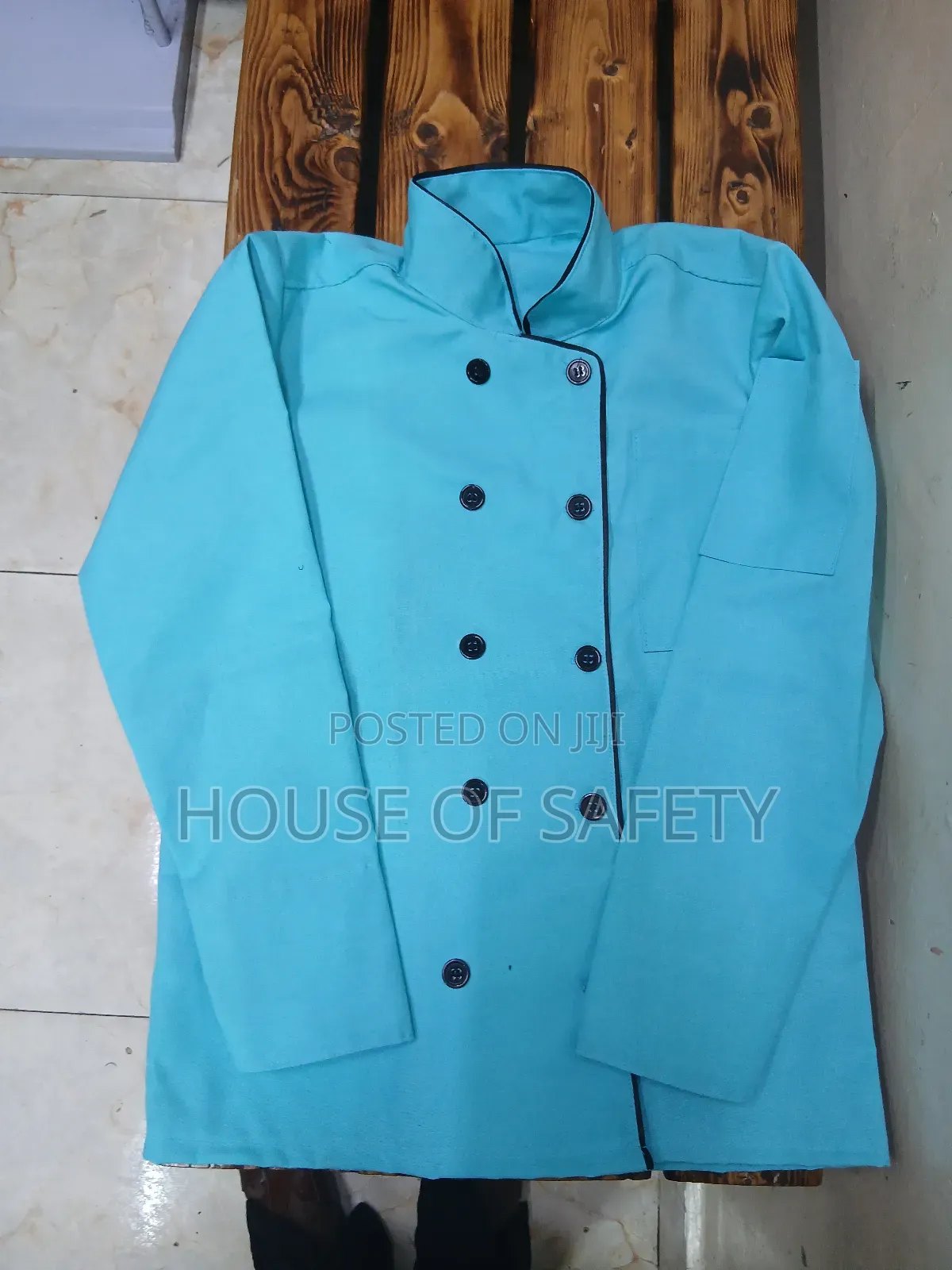 Kid Chef Jackets With a Thermometer Pocket