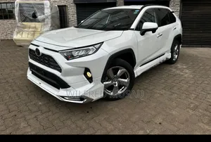 Toyota RAV4 Adventure AWD 2020 White