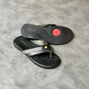 Fire Si Fire! Classic Gucci Sandals For Men. Available Sizes 39 - 46.