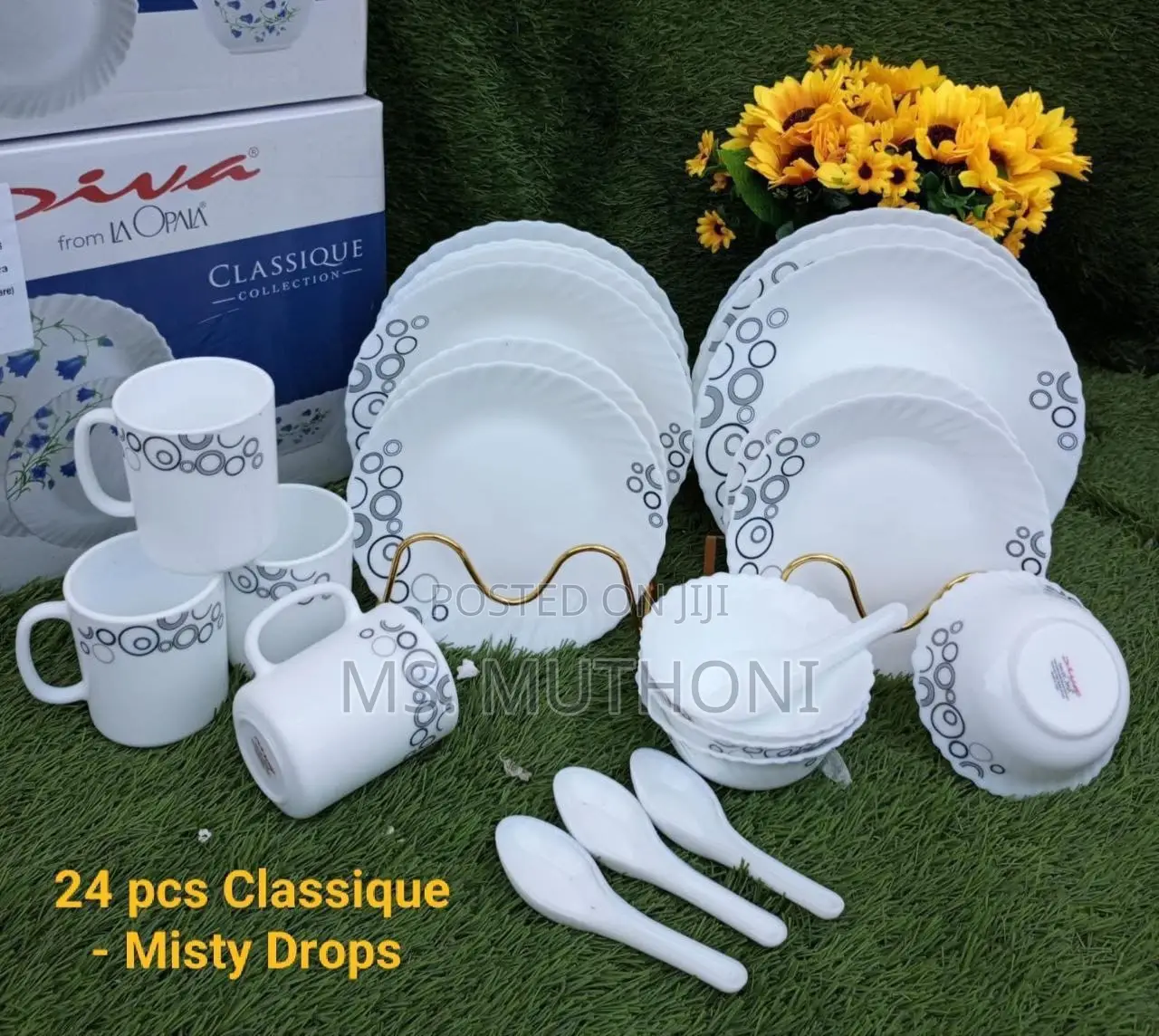Diva 24 PCS Classique Mystrio Black Dinnerware Set.