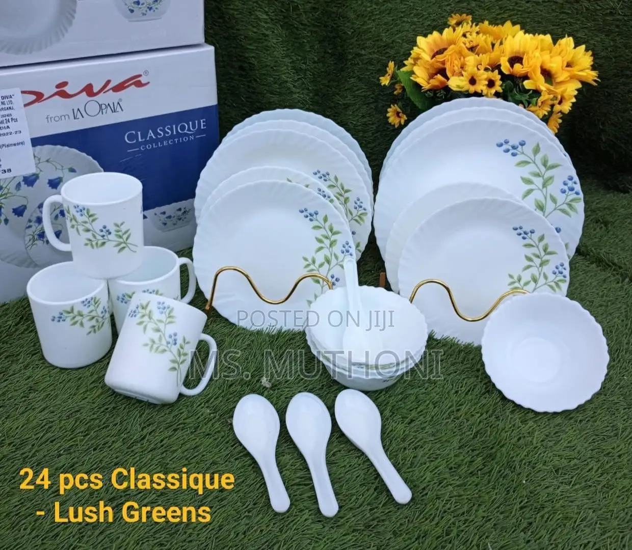 Diva 24 PCS Classique Mystrio Black Dinnerware Set.