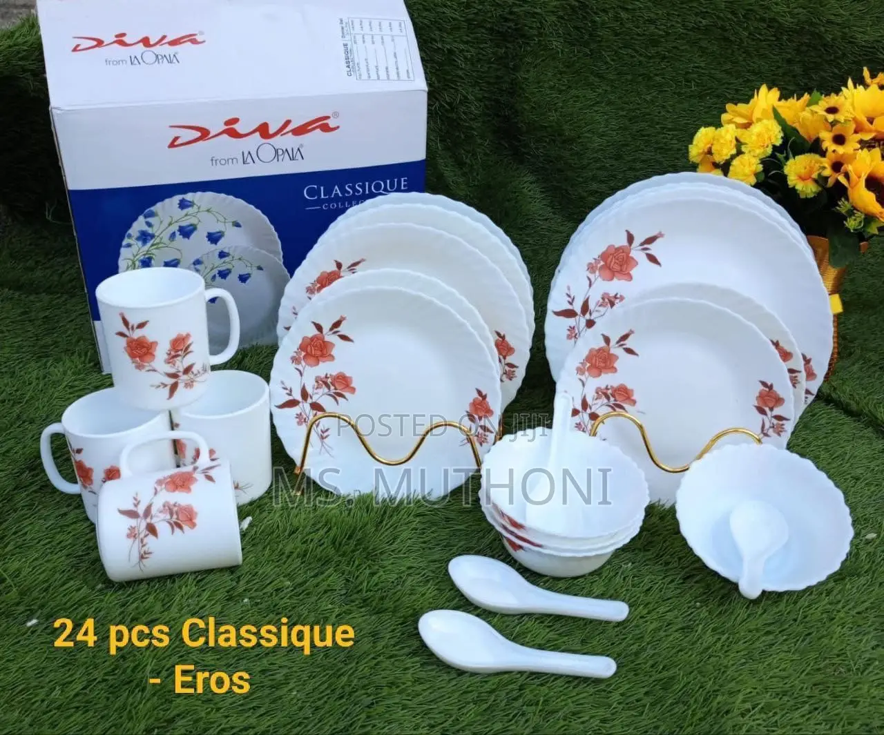 Diva 24 PCS Classique Mystrio Black Dinnerware Set.