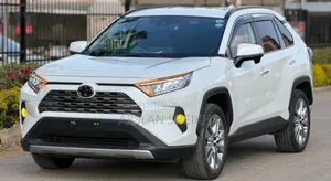 Toyota RAV4 2019 White