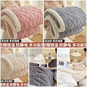 Sherpa/Fleece Throw Blankets Size - 180cm by 200cm