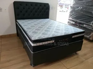 Black Tufted Divan Bed Size 5 by 6