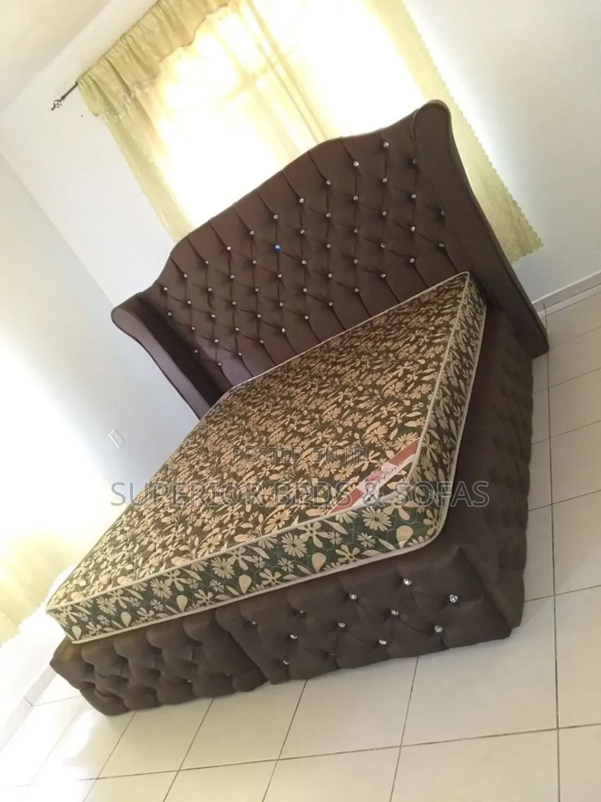Brown Wing Bed Size 5 by 6