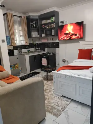 Budget Studio - Airbnb in Ruaka Town Near Two Rivers