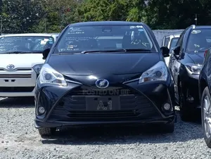 Toyota Vitz 1.5 FWD Hybrid 5dr 2019 Black