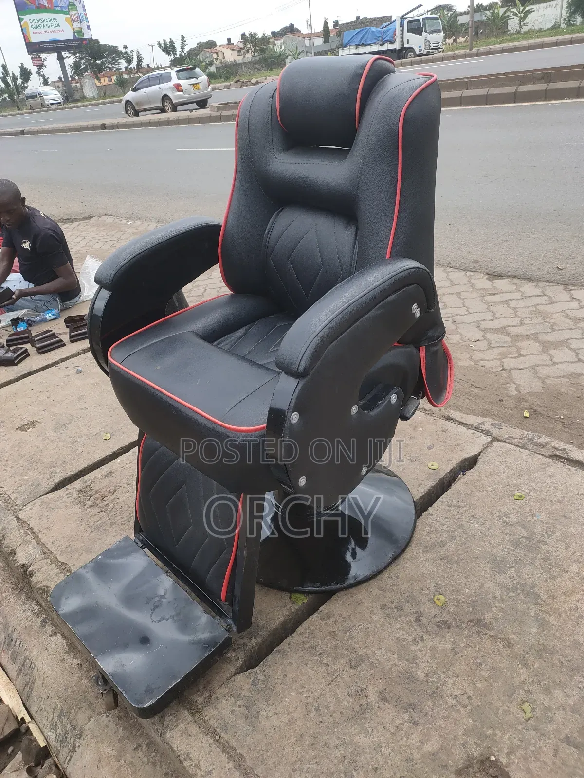 Reclining Kinyozi Chair