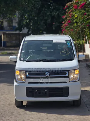 Suzuki Wagon R 660 Petrol FWD 2018 Pearl