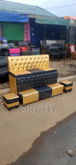 Golden Black Pedicure Couch