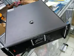 Peavey Cs 8000 Power Amplifier.