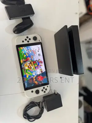 Nitendo Switch Oled, Pre Owned