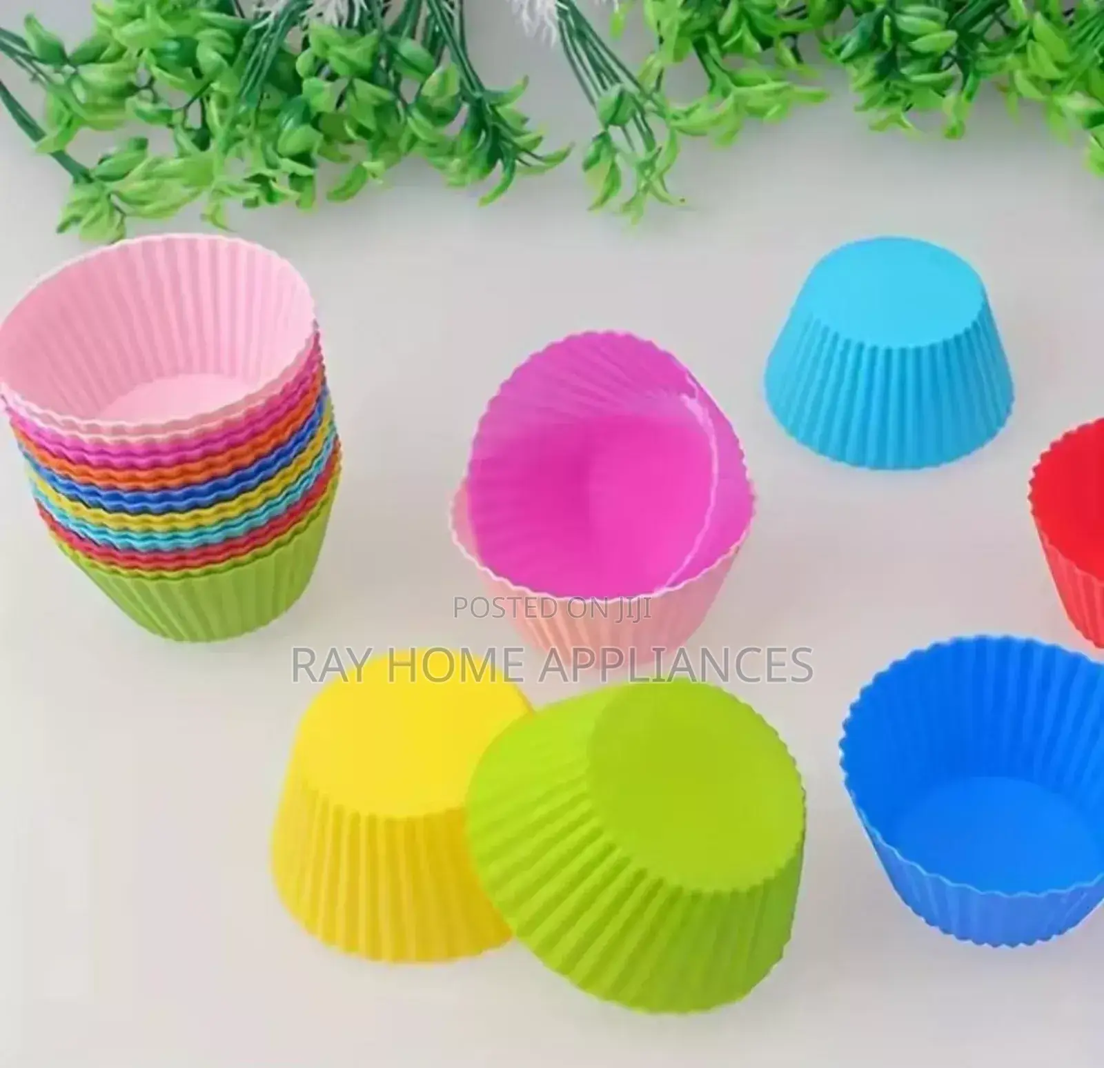 12 Pieces Cupcake Molds Colours:Multicoloured Material:Silicone