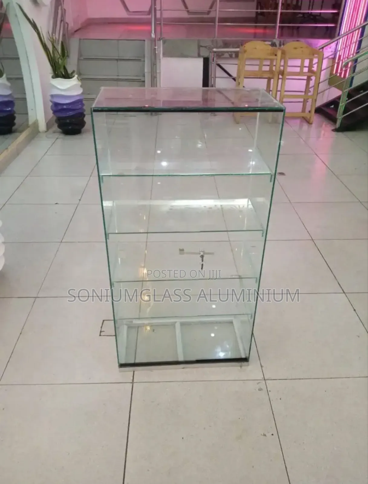 Glass Display