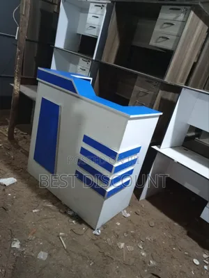 1.4m Receptionist Table
