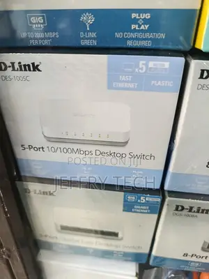 D-Link Des-1005c 5-Port 10/100 MBPS Desktop Switch.