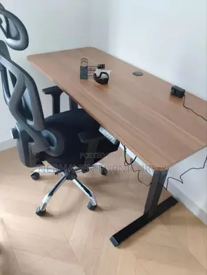 1.6m Electric Desk – Adjustable Height Standing Desk