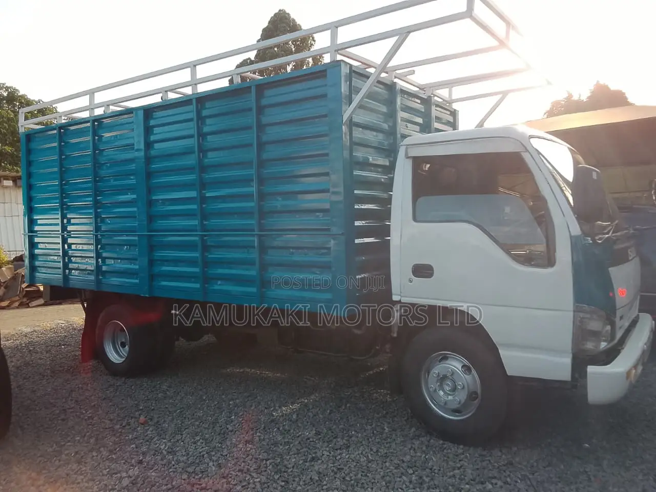 Isuzu I-Series 2007 White