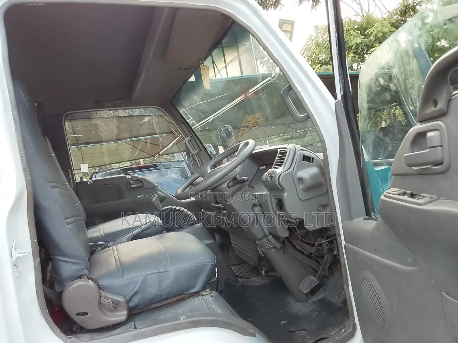 Isuzu I-Series 2007 White