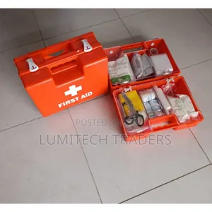Medium First Aid Kit (Covers Up to 30 People)