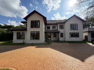 5bdrm Maisonette in Old Runda Plus Dsq for sale