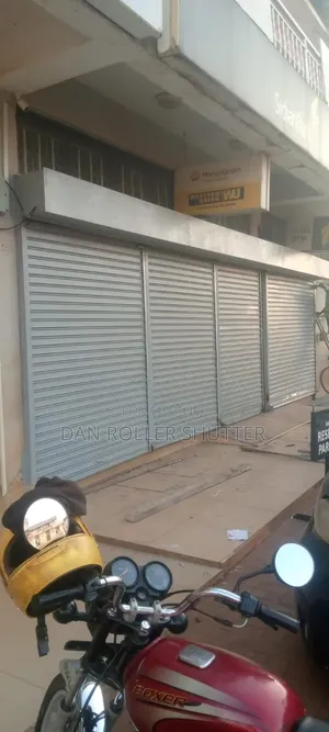 Manual Roller Shutter Door With Smooth Finish