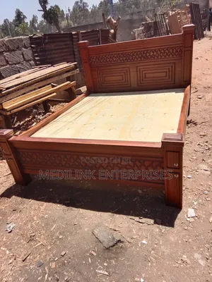 Modern Light Walnut 5*6 Beds Queen Size