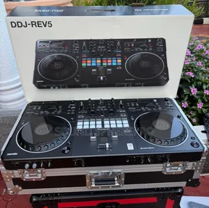 Pioneer Rev 5 Dj Controller and Dj Flight Case