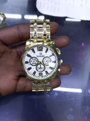 Classic Men's Gold Watch With a White Dial