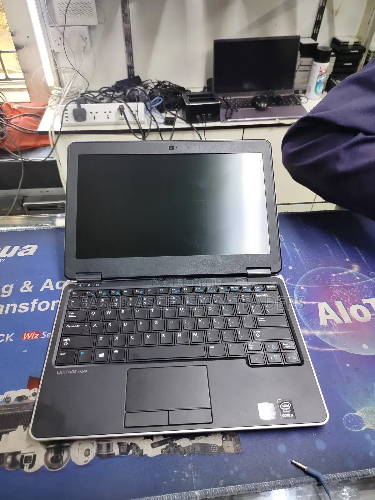 Laptop Dell Latitude E7240 8GB Intel Core i7 SSD 256GB