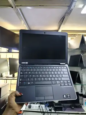 Laptop Dell Latitude E7240 8GB Intel Core i7 SSD 256GB