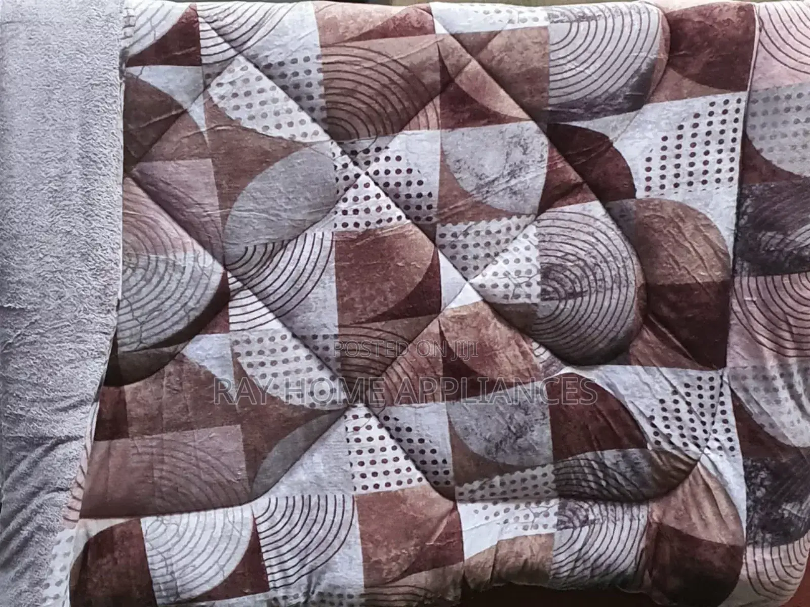 Woolen Blanket 
Size 5x8