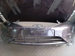 Nissan Note E12 Frontbumper