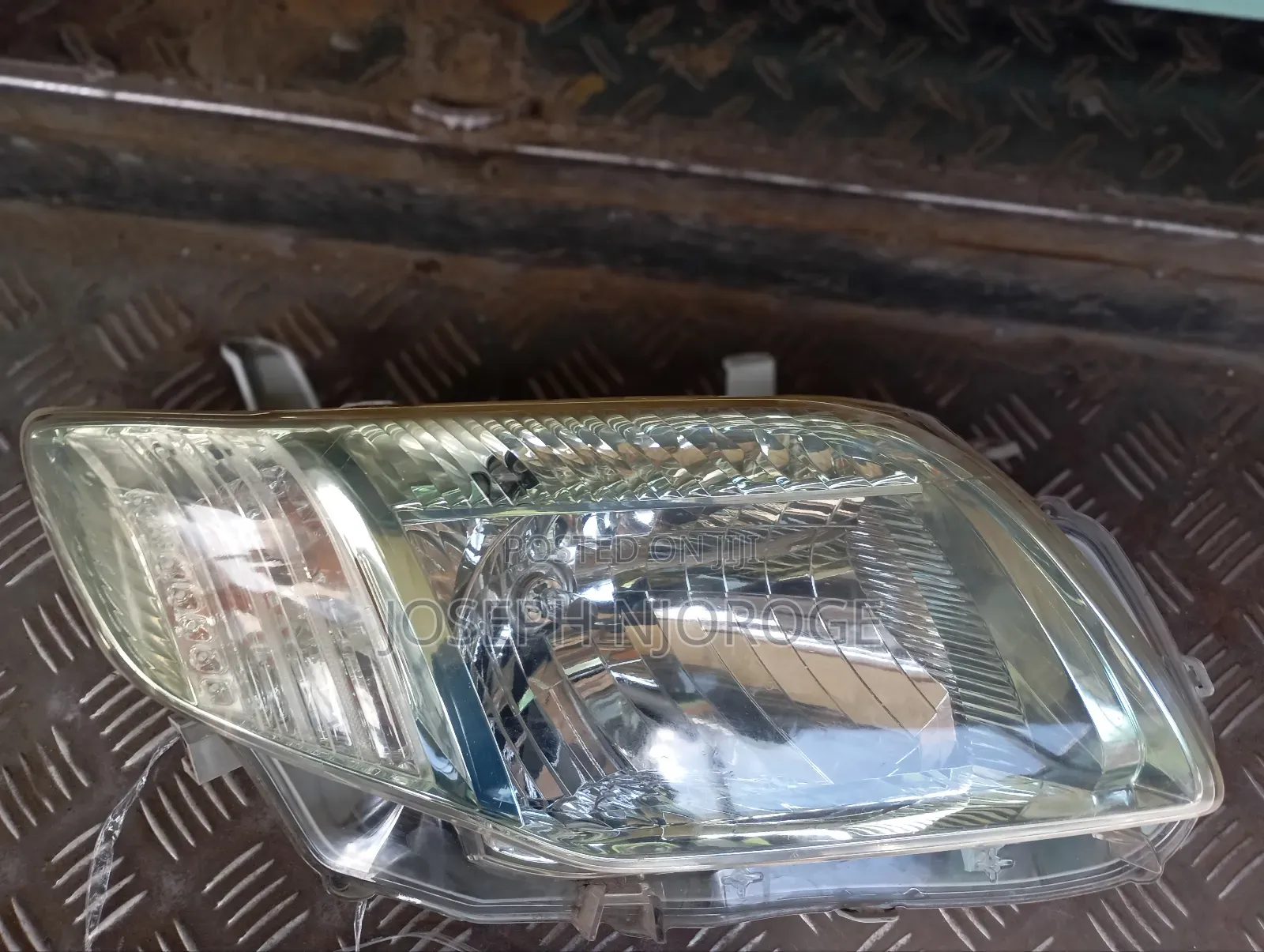 Fielder 2007 Headlight