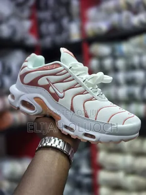 Nike Air Max Plus 'white Pink Oxford' Sneaker.