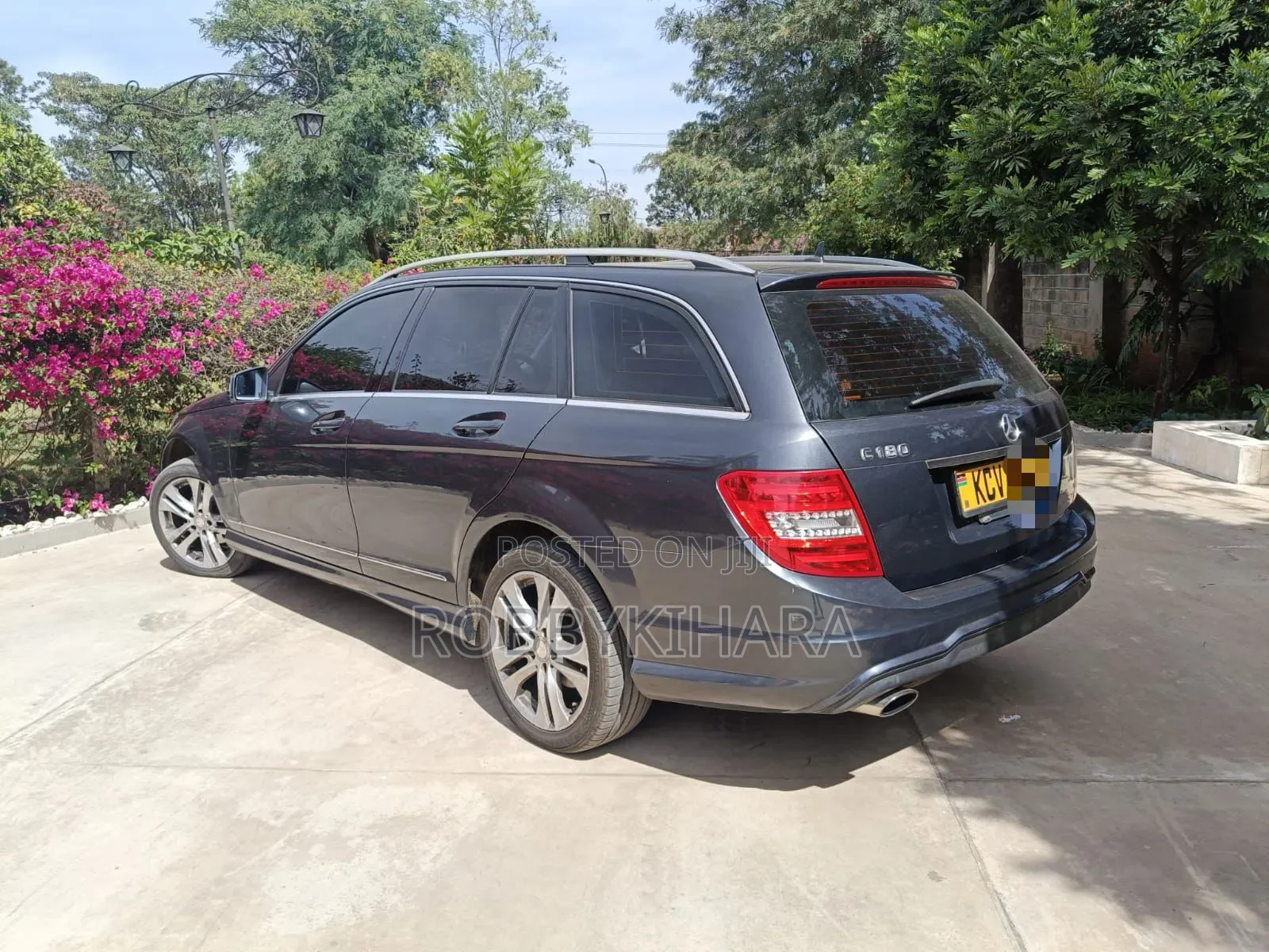 Mercedes-Benz C180 2012 Gray