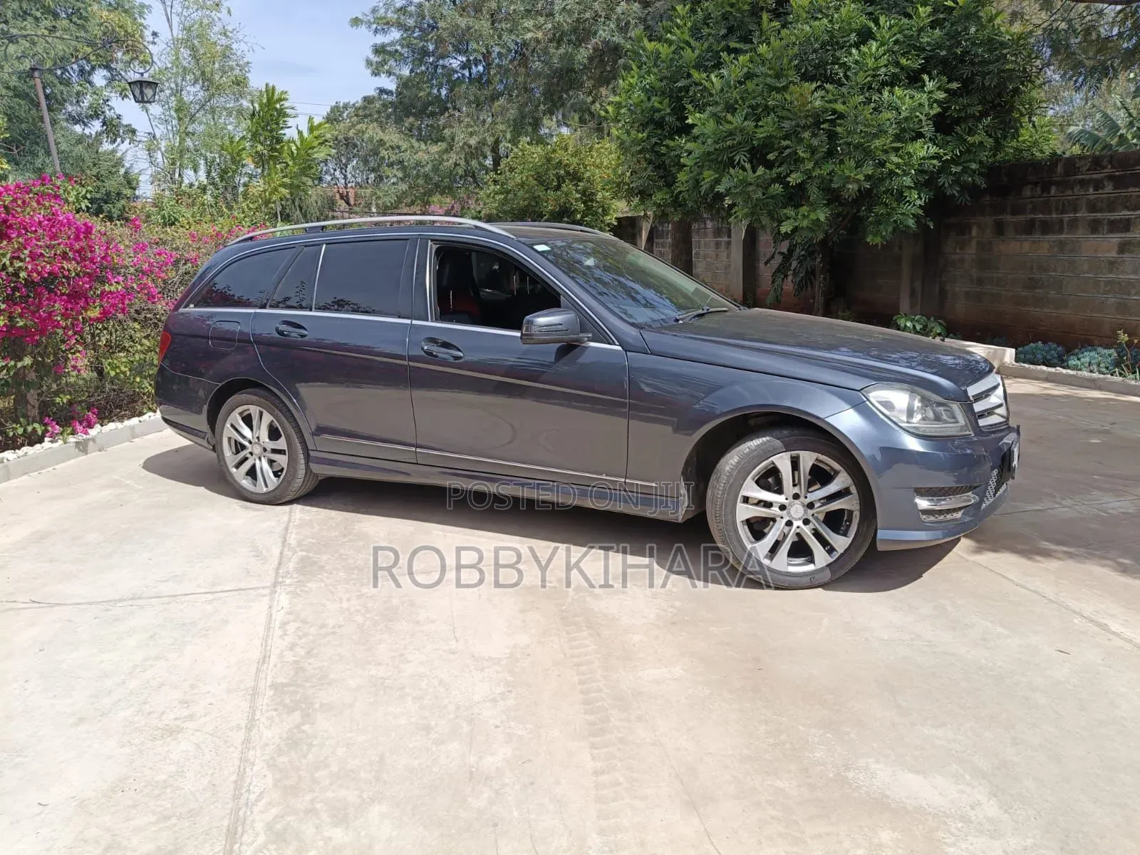 Mercedes-Benz C180 2012 Gray