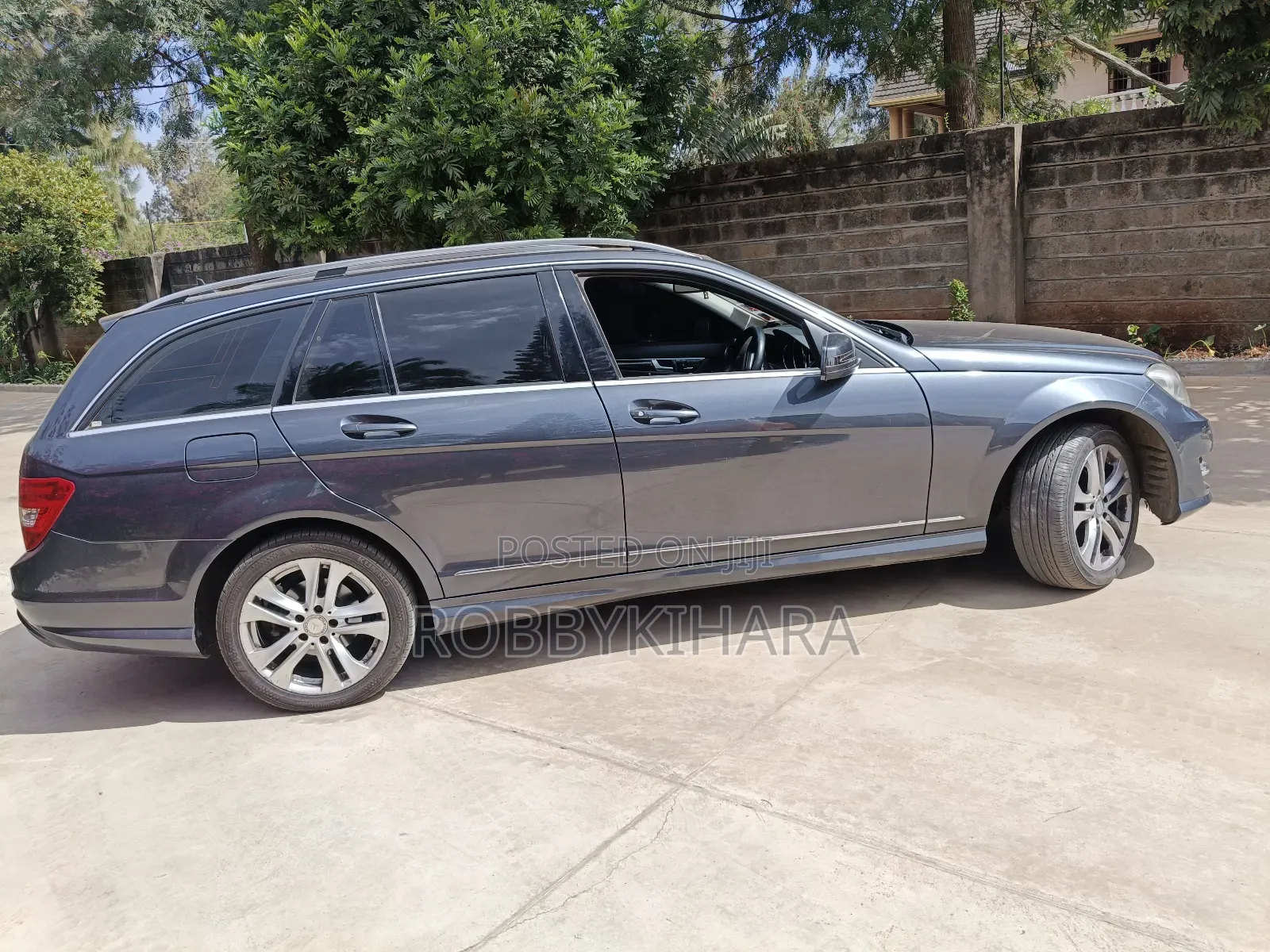 Mercedes-Benz C180 2012 Gray
