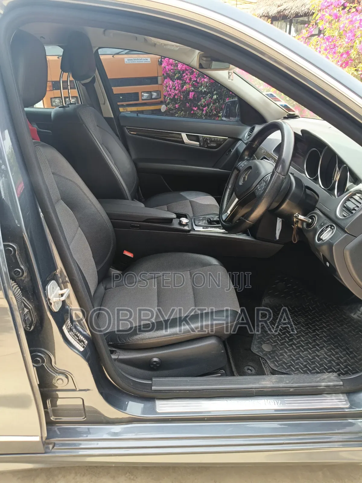 Mercedes-Benz C180 2012 Gray