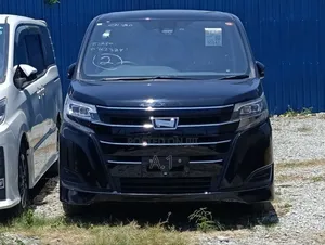 Toyota Noah 2.0 FWD (8 Seater) 2019 Black