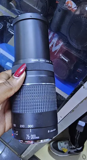 Canon 75-300mm Zoom Lens