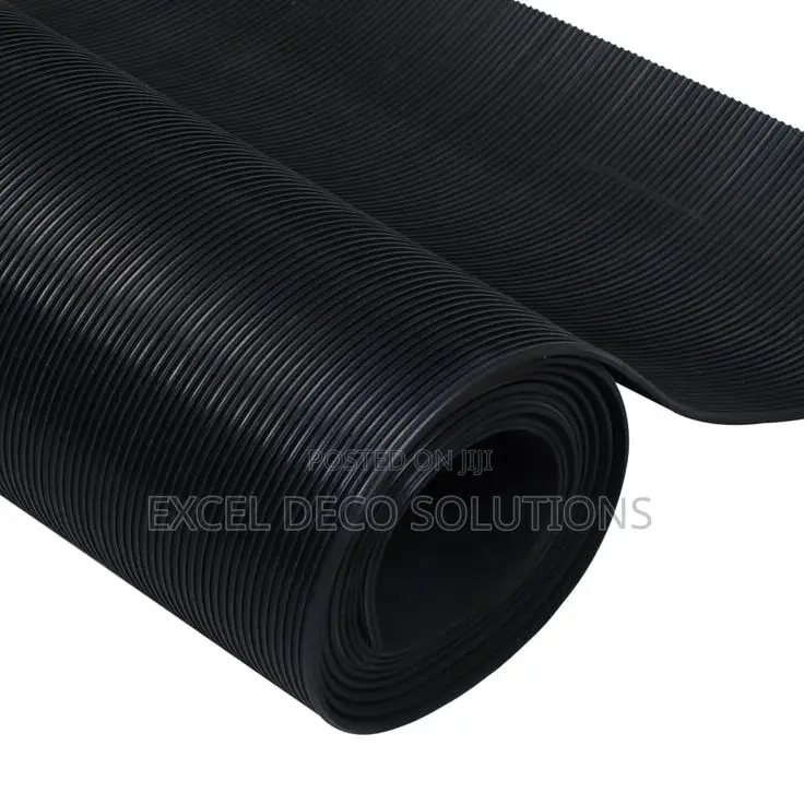 Ribbed Rubber Mat – Practical Long-Lasting