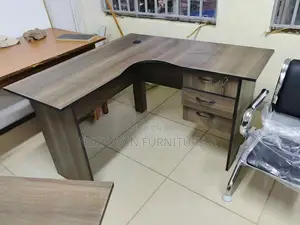 Large Office Table – Executive Work Desk for Professionals