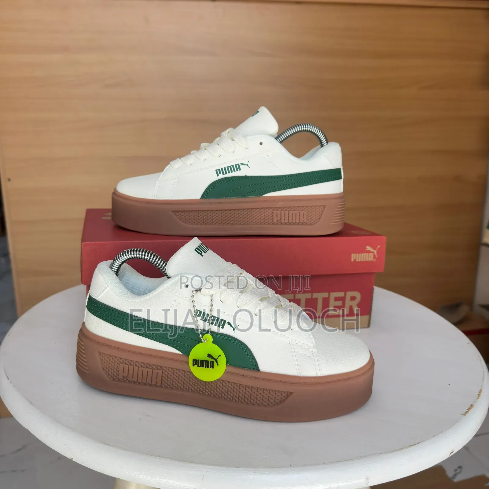 Puma Smash V3 Platform 

Shoes