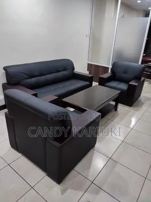 Super Executive Office Reception Sofa With Wooden Arms