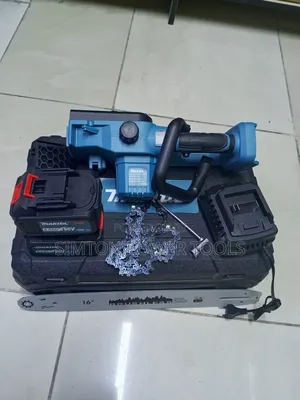 Rechargeable Makita 16" Chain Saw